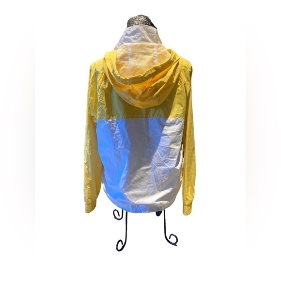 - Hollister - Women’s Half Zip Pullover Windbreaker - Picture 4 of 7